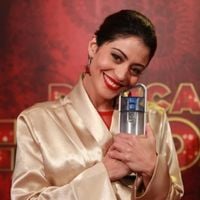 Júlia Farré, nutricionista: 'Beber mais de um copo de água durante as refeições pode ser um sinal de que você não está se hidratando adequadamente'