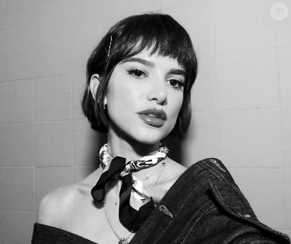 Manu Gavassi usou franjinha