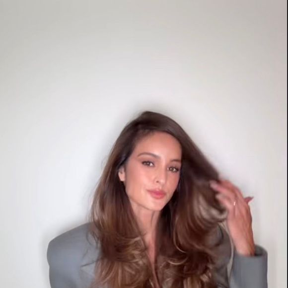 Stories recentes de Izabel Goulart deram o que falar após seguidores apontarem diferenças no olhar e nas sobrancelhas da modelo em comparação às fotos feitas no tapete vermelho de Cannes