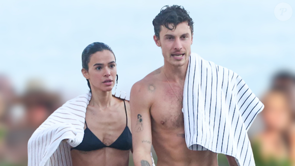 Shawn Mendes e Bruna Marquezine são flagrados em momentos íntimos de carinho