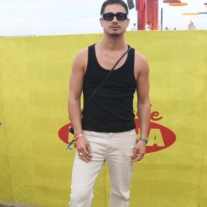 Danilo Mesquita cheio de estilo no show de Ivete Sangalo