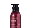 O Creme Perfumado Hidratante Corporal Nativa SPA Ameixa Intensa combina hidratação e perfumação em uma versão de 400 ml, ideal para quem quer manter na pele a fragrância marcante da ameixa por mais tempo. R$ 76,90