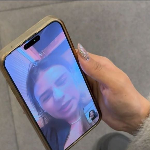 Simaria revelou que a irmã, Simone, está lhe dando total apoio