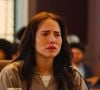 Adriana acaba se tornando o alvo perfeito para que Pilar despeje anos de mágoas, sensação de injustiça e necessidade de controle.