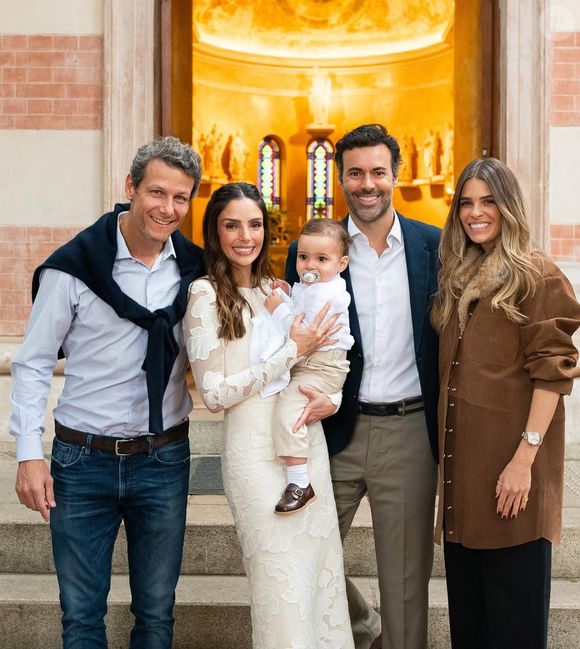 O momento emocionante foi compartilhado nas redes sociais, com registros em fotos e vídeos que revelam a importância do ritual para a família.