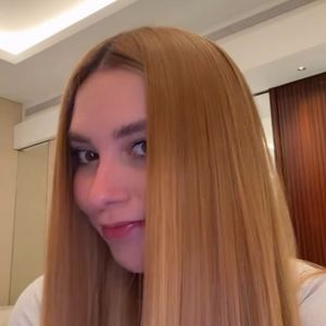 Virgínia acredita que o cabeleireiro fez um progressiva em seu cabelo