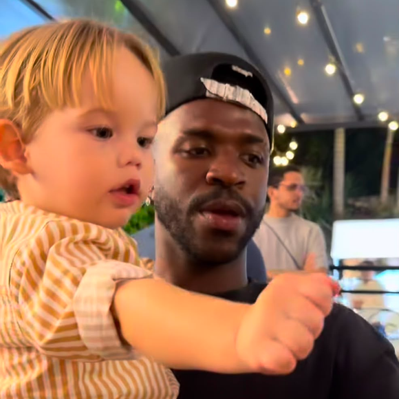Vini Jr. apareceu segurando José Leonardo, filho caçula de Virgínia Fonseca, durante a festa de aniversário do sobrinho da influenciadora