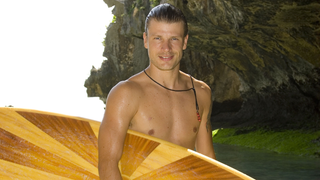 Meu pai foi surfista no final dos anos 90 e este perfume da Natura, lançado em 1996, traz essa energia refrescante do mar; hoje, é o meu favorito para a academia