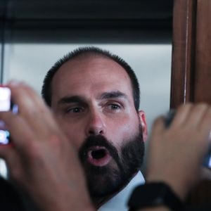 Eduardo Bolsonaro: ‘Eu me enganei, eles escolheram para ser a garota propaganda da sandália uma pessoa declaradamente de esquerda’