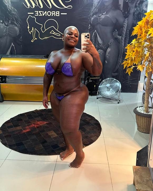 Esta foto de biquíni mostra o corpo de Jojo Todynho durante o processo de emagrecimento
