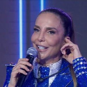 Ivete Sangalo sofreu fratura no rosto após desmaiar em casa, passou por cirurgia e segue em recuperação acompanhada por médicos