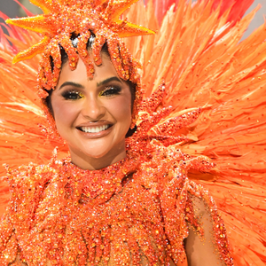 Nova rainha de bateria da Unidos da Tijuca, Mileide Mihaile brilha como o sol com fantasia cheia de efeitos especiais. Veja fotos!