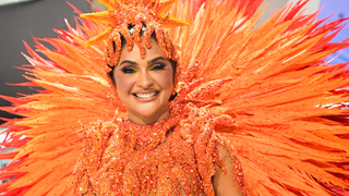 Nova rainha de bateria da Unidos da Tijuca, Mileide Mihaile brilha como o sol com fantasia cheia de efeitos especiais. Veja fotos!