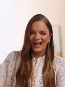 Rafaella Justus escolhe vestido de R$ 3,4 mil com renda paisley para festa de Natal da família. Fotos!