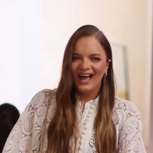 Rafaella Justus escolhe vestido de R$ 3,4 mil com renda paisley para festa de Natal da família. Fotos!