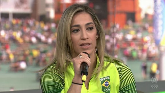 Fábio Castro, esposo de Daniele Hypólito, afirmou que o público vai ver mais sua esposa atuando no 'BBB 25', durante a entrevista para o portal Leo Dias.