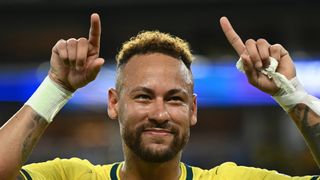 2.700m² de área de lazer, 45 andares, apês de R$ 52 milhões: como é o 'Prédio do Neymar', condomínio de luxo na cidade catarinense TOP1 do ranking imobiliário nacional