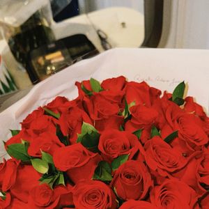 Rafaella Justus ganhou flores com direito a bilhete; ela não expôs a mensagem