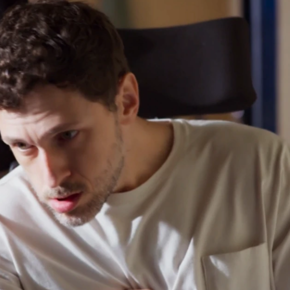 Leonardo será descoberto pela família Roitman