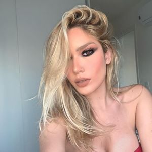Em seu corpo, Karoline Lima passou por uma lipolad e mamoplastia depois do nascimento da filha Cecília, fruto do antigo relacionamento com Éder Militão