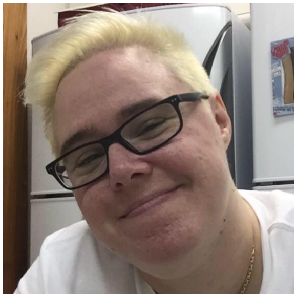 No site Vakinha, Juliana chegou a abrir uma campanha em 2021 a fim de arrecadas R$ 550,00 para comprar medicamentos de asma e tratar sua saúde. Em outra, criada em novembro de 2023, estipulou uma meta de R$ 2.000 para consertar o ar-condicionado do seu carro.