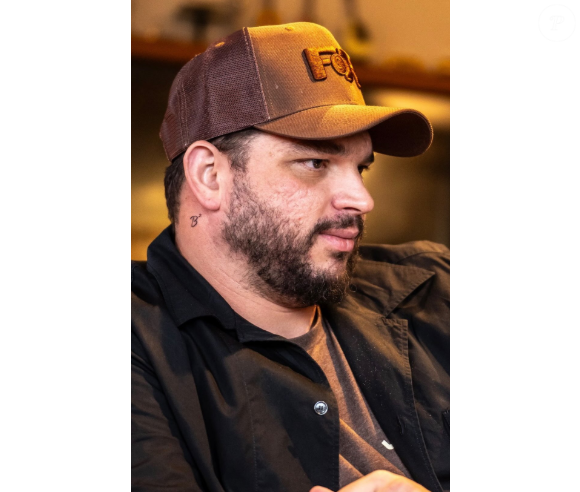 Entre maio e dezembro de 2025, Felipe conseguiu perder cerca de 50 quilos, marca que continuou aumentando nos meses seguintes até ultrapassar os 65 kg eliminados.