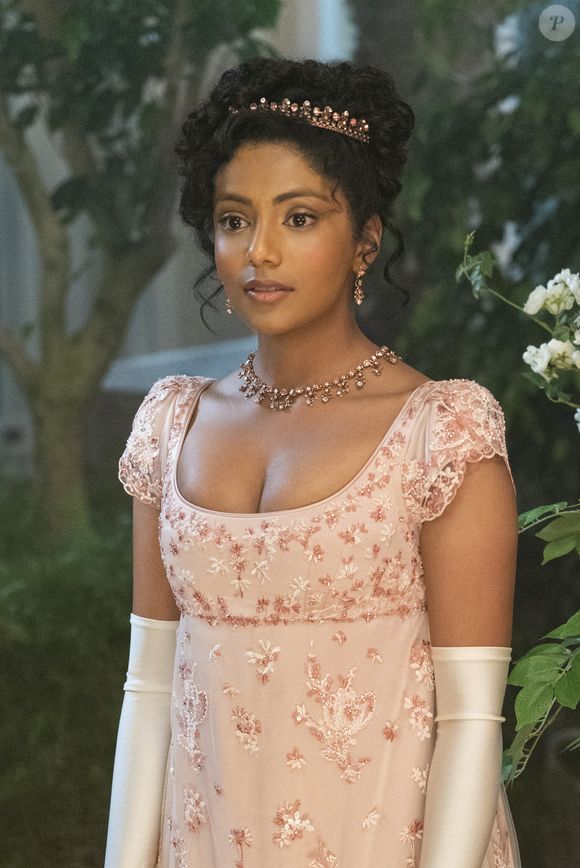 Charithra Chandran foi Edwina Sharma na 2ª temporada de 'Bridgerton' e saiu após a conclusão da trama das irmãs Sharma