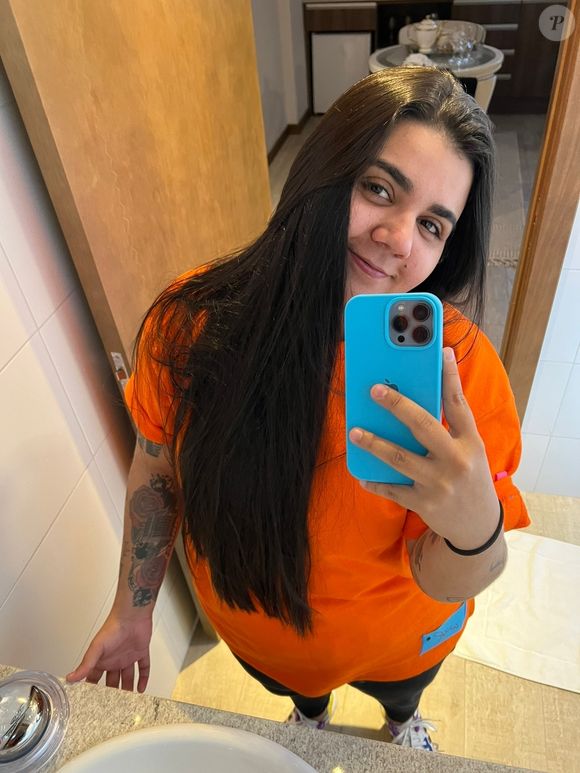 Quando usava camisetas, Yasmin Santos sempre optou pelo modelo oversized