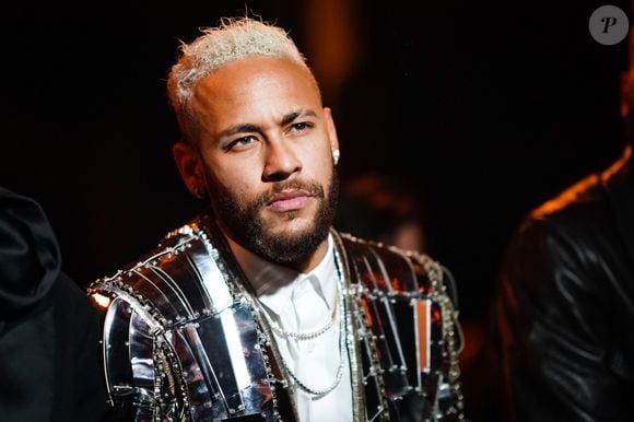 Neymar em 2025: craque mantém fortuna milionária e segue entre os atletas mais bem pagos