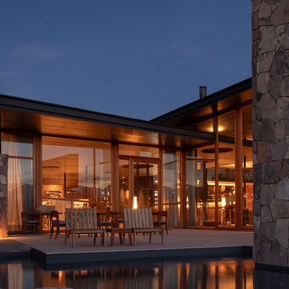 A visão do restaurante refinado no Hotel Tierra Atacama.