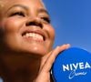 Emma Lucas, farmacêutica: ‘O creme Nivea em lata pode ser usado pontualmente ao redor dos olhos quando a pele estiver extremamente seca ou desidratada, ou em situações excepcionais, como em climas muito frios e com ressecamento intenso’
