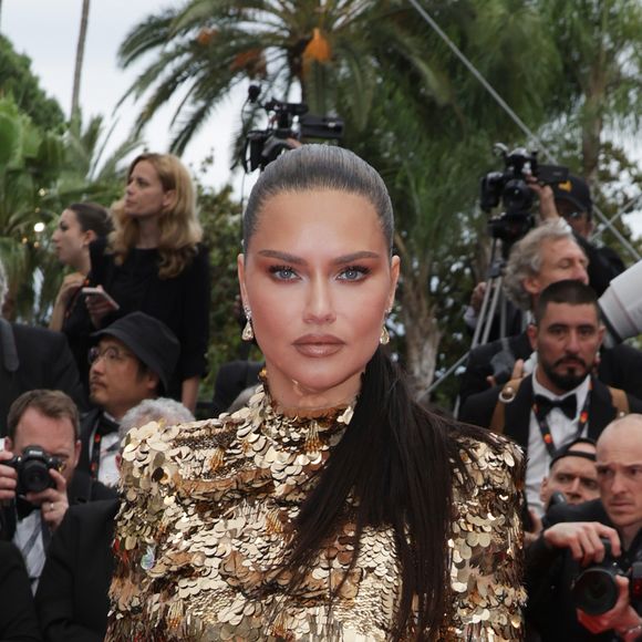 Adriana Lima apostou no dourado para o Festival de Cinema de Cannes