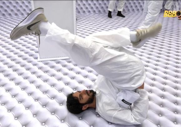 Ricardinho é o principal suspeito de deixar o 'presente' segundo internautas