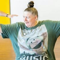 Cristina Ponce, instrutora de Pilates: 'Se você tem mais de 60 anos e receio de praticar esportes sem apoio, estes três exercícios são ideais para você'