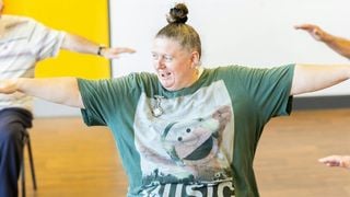 Cristina Ponce, instrutora de Pilates: 'Se você tem mais de 60 anos e receio de praticar esportes sem apoio, estes três exercícios são ideais para você'