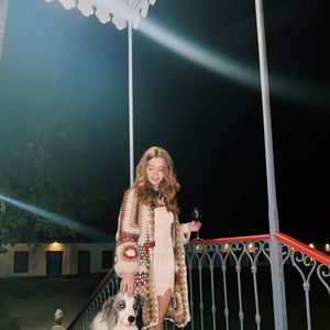 Giovanna Lancellotti perdeu alguns quilinhos para estar em fora no seu casamento