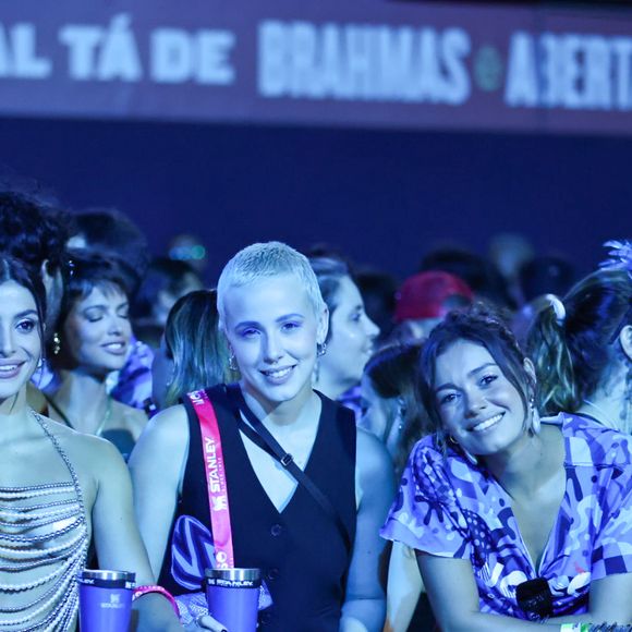 Sophie Charlotte também apareceu ao lado de Marcella Rica, ex-noiva de Vitória Strada