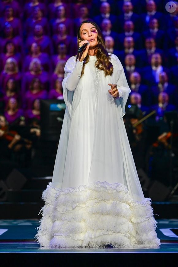 Ivete Sangalo fez participação em show ao lado do Coro do Tabernáculo