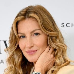 Sem leite, sem óleo e sem farinha de trigo: bolo de cenoura favorito de Gisele Bündchen é perfeito para o café da tarde e cabe na dieta