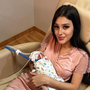 Após um parto prematuro, a filha de Bia Miranda precisou ficar na UTI