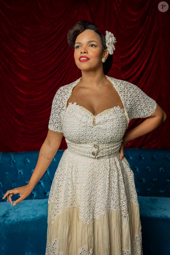 Jeniffer Nascimento gosta de cantar, e usa sua habilidade em 'Êta Mundo Melhor