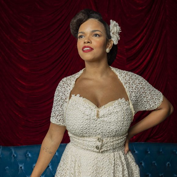 Jeniffer Nascimento gosta de cantar, e usa sua habilidade em 'Êta Mundo Melhor