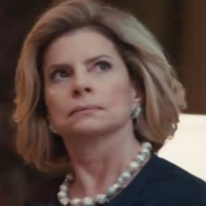 Web comenta cena de recaída de Heleninha e entrada polêmica de Odete Roitman no remake