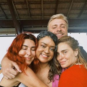 Durante tratamento de câncer, Preta Gil recebeu várias visitas de Carolina Dieckmmann