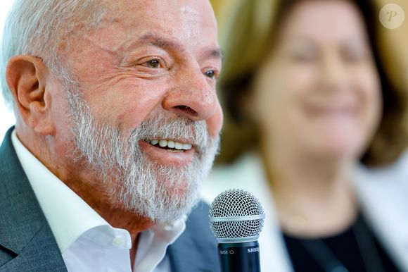 Lula também realizou uma infiltração no punho para tratar tendinite no polegar direito