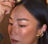 Segundo Mónica Aránguez, profissional especializada em micropigmentação e microblading, cada rosto exige um desenho diferente, e as tendências nunca deveriam se sobrepor à estrutura facial de cada pessoa