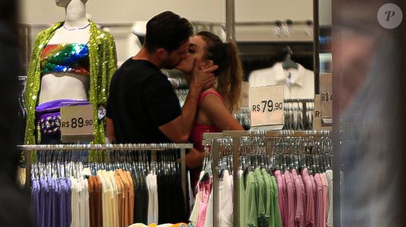 Rafael Cardoso e Vivian Linhares namoraram em 2023