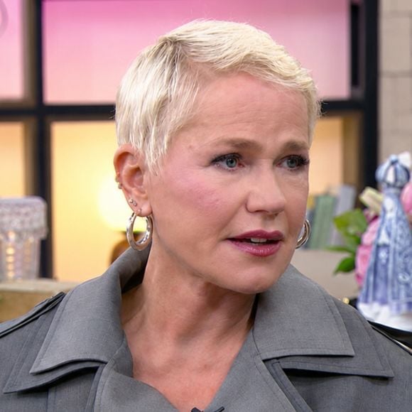 'Vou continuar mostrando minha virilha, ou melhor, meu talento': ao vivo na Globo, Xuxa dá recado sincerão para os haters após críticas por looks de show