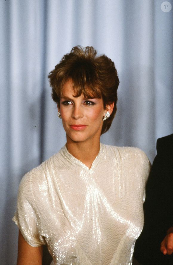 "Assim que o filme terminou, acabei fazendo uma cirurgia plástica", entregou Jamie Lee Curtis durante uma entrevista