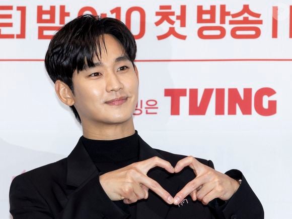 Kim Soo-hyun também leva uma vida de luxos e tem vários empreendimentos milionários